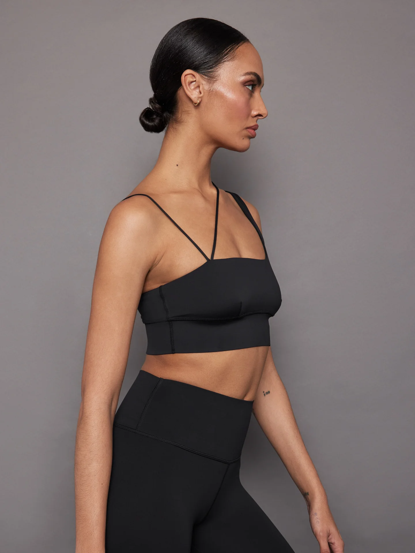 Asymmetrical Strappy Bra in Diamond Compression - Black - Image 4